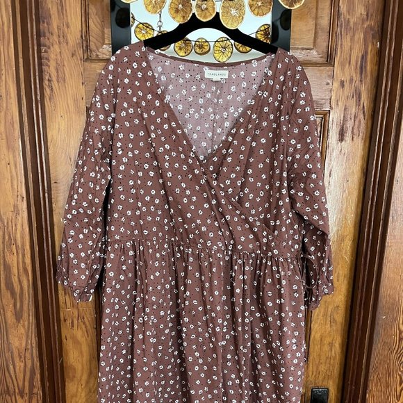 Tradlands Dresses & Skirts - TRADLANDS Augusta Faux Wrap Floral Dress in Plum Womens Large